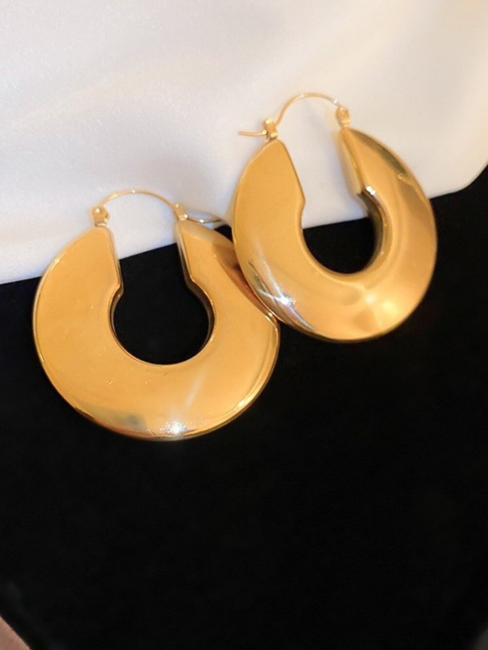 Women’s Gold U-Shaped Stud Earrings Silver Needle Posts Minimalist Chic Jewelry